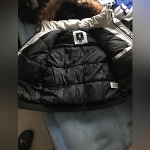 I am selling because I can’t fit it anymore I’ve only wore it twice.